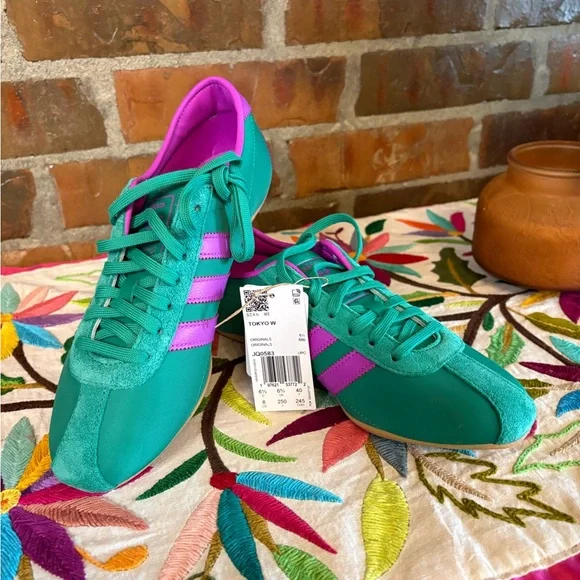 adidas TOKYO Women’s Green and Pink Classic Slim-Profile Sneakers - Picture 2 of 7